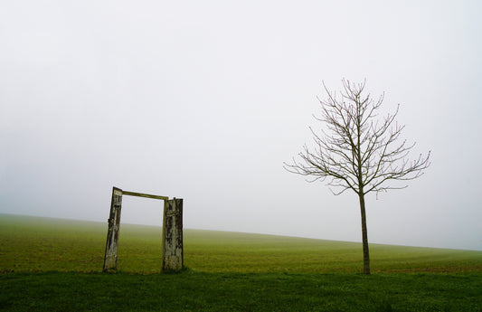 LA PORTE OUVRANT SUR RIEN
